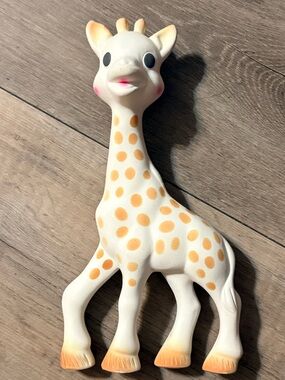 Vulli Sophie the Giraffe La Baby Teether Natural Rubber Pacifier Squeaker Toy